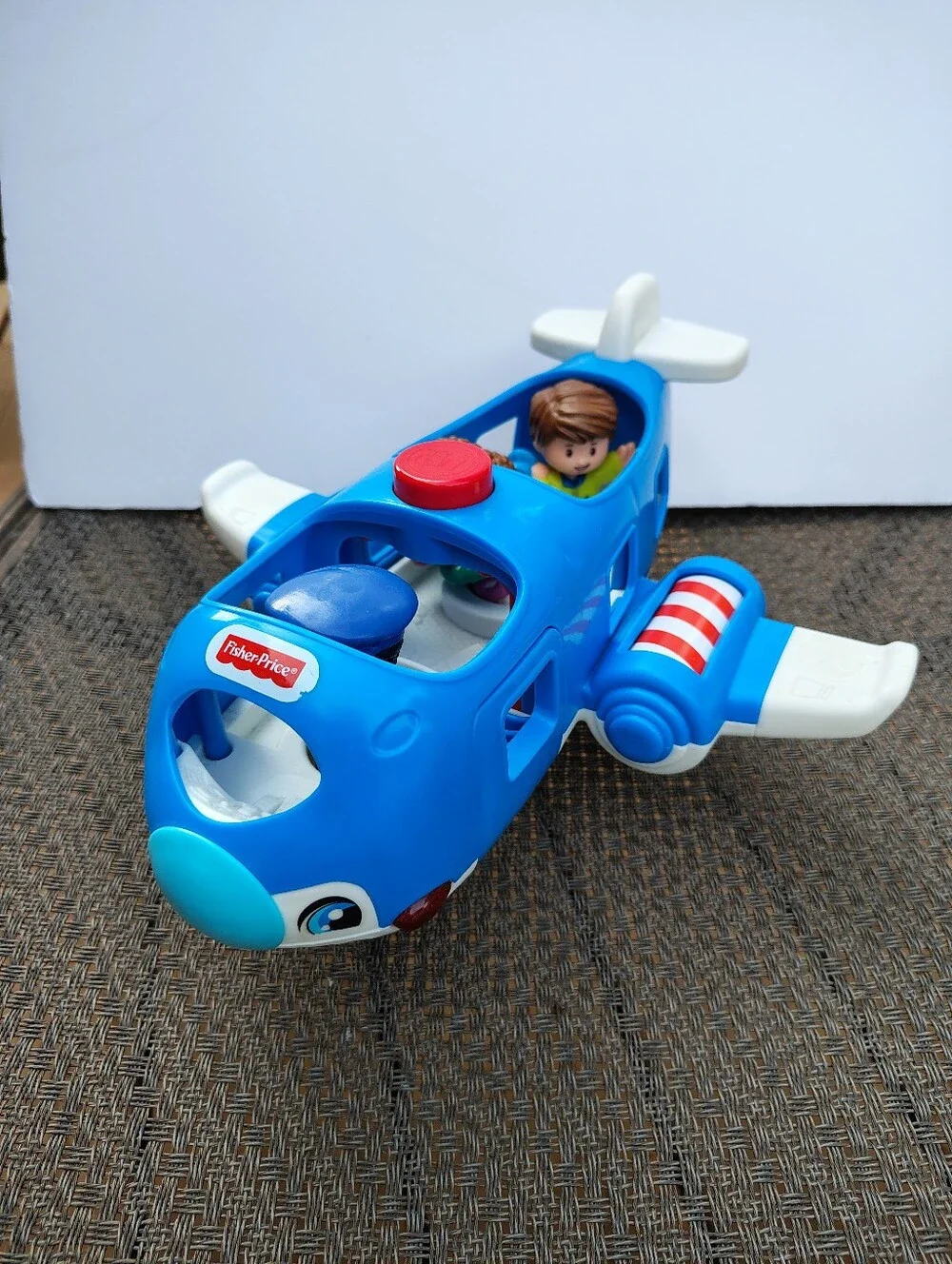 Fisher Price Little People Blue Jet Plane Musical Sounds Talking with 3 People